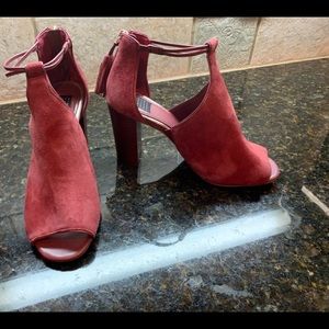 White House Black Market Asher Ankle Bootie Sz 9